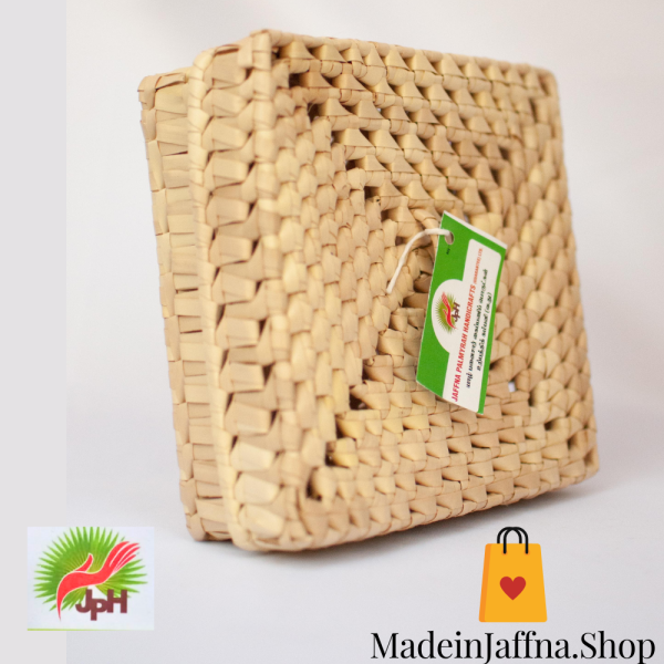madeinjaffna.shop-Square-Palmyrah-Storage-Box-Jaffna-Palmyrah-Handicrafts.png
